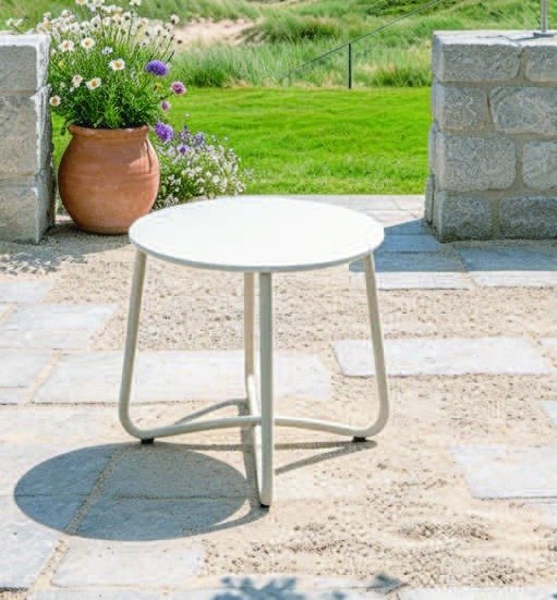 Coffee table x1