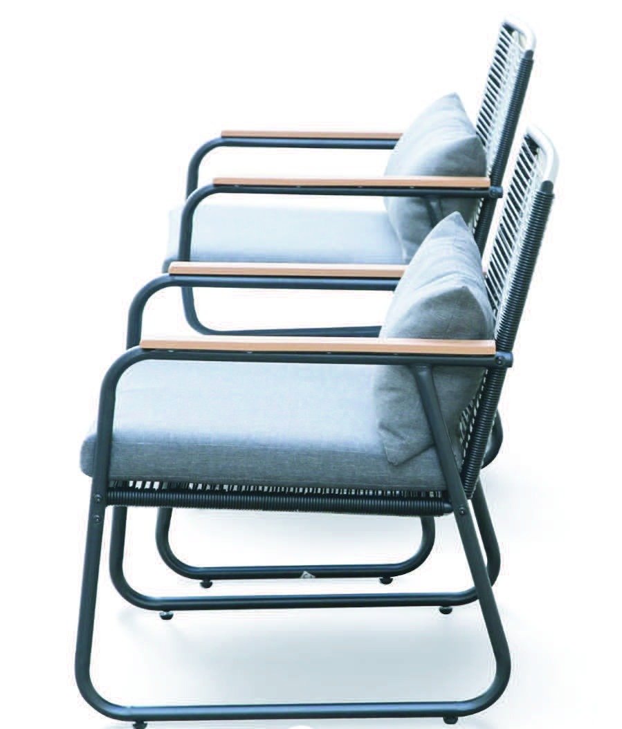 Single sofa