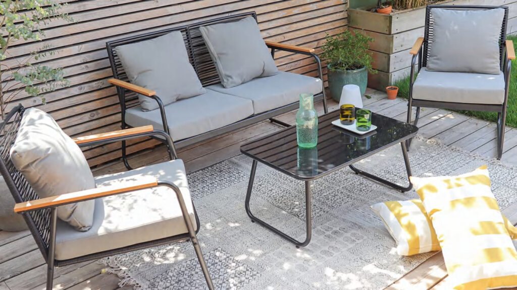 DES251003 — Steel rattan sofa set of 4