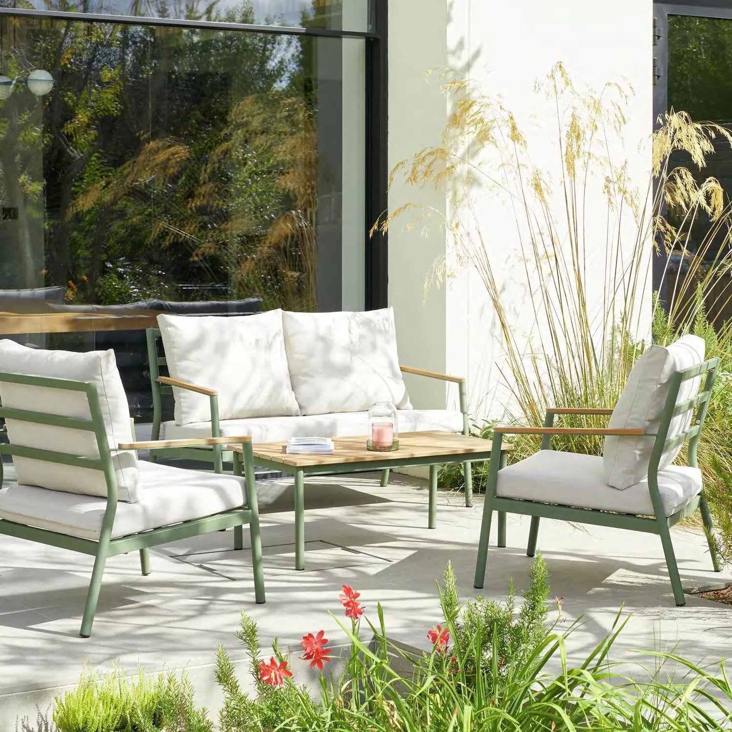 DES26308 — Steel sofa set of 4